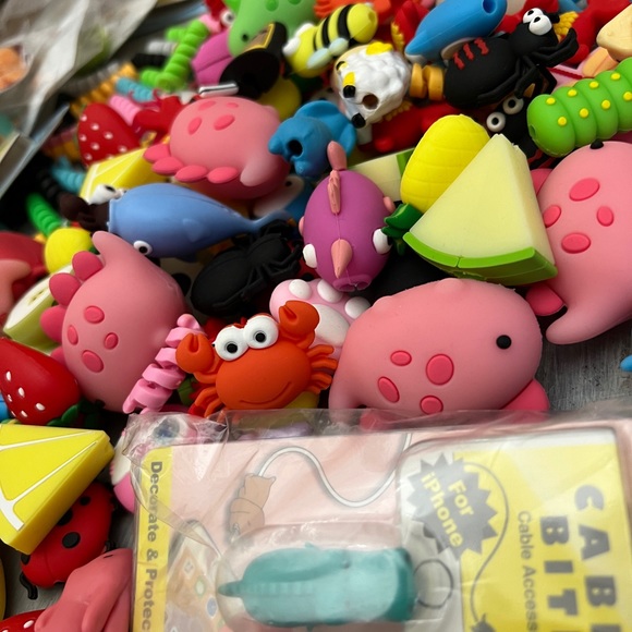 Cable Biterz Cord Protectors Mystery Grab Bag Set of 10 - Picture 4 of 5